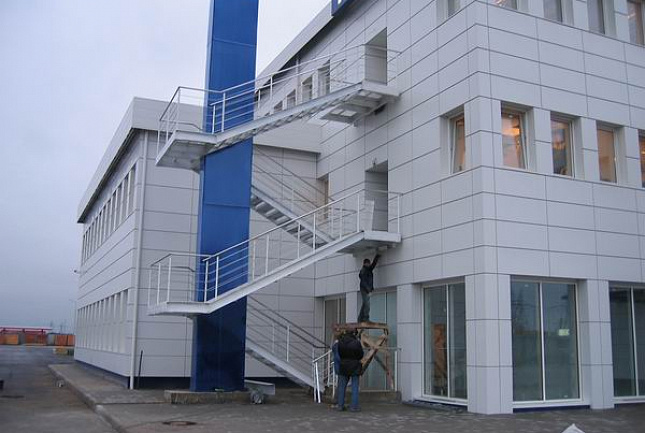 Здание завода «Петроскан»